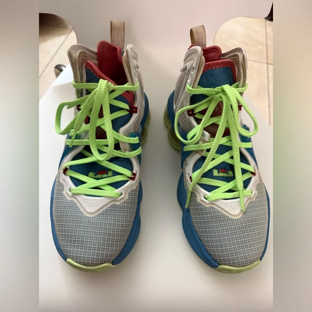 Nike gently used